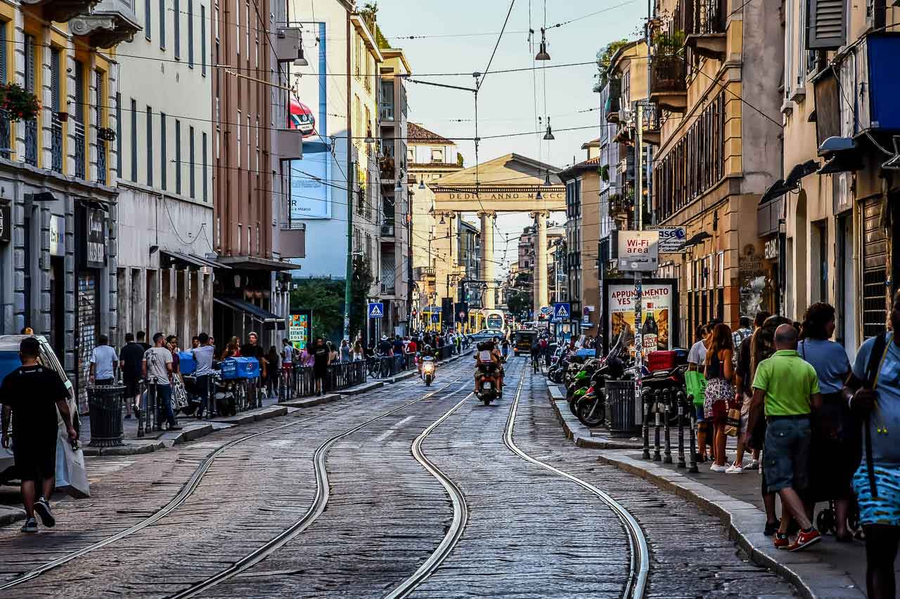 A glimpse of Corso di Porta Ticinese, where the charm of Milan's bohemian scene comes alive. This charming street is adorned with street art, vibrant storefronts and a bustling atmosphere that exudes artistic energy. Discover unique stores and lively cafes as you soak up the eclectic atmosphere of this charming Milanese destination.