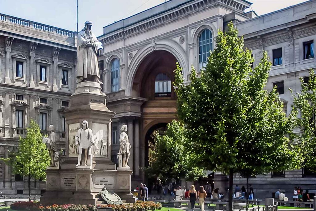 Leonardo da Vinci Piazza della Scala