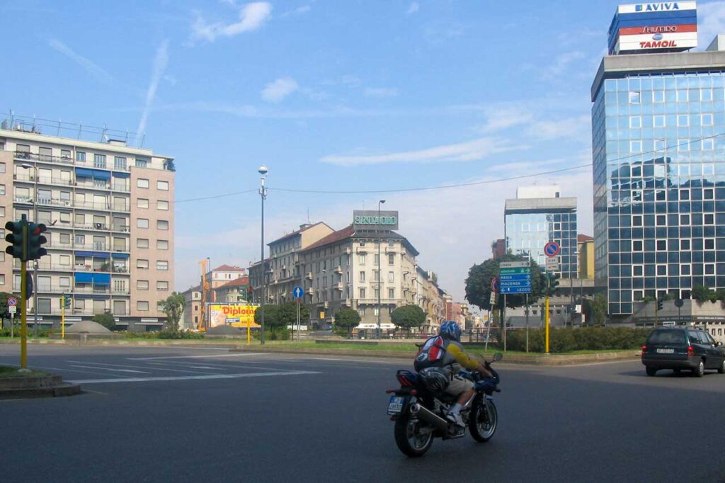 Mediolan - Piazza Loreto