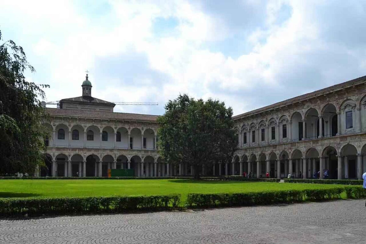Budynek Uniwersytetu Statale w Mediolanie, przykład renesansowej architektury