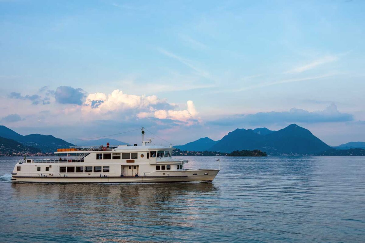 Ferry Boat Lago Maggiore