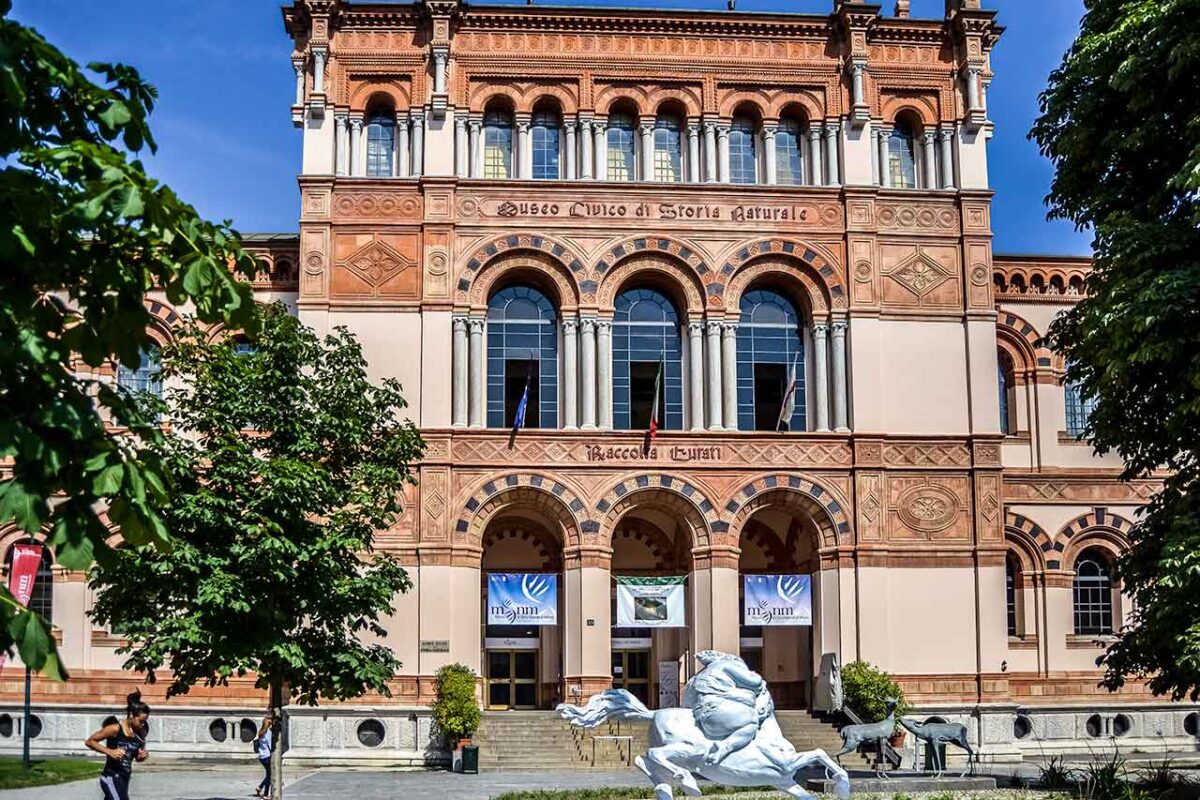 Muzeum Historii Naturalnej w Mediolanie, prezentujące bogate kolekcje przyrodnicze i fascynujące wystawy edukacyjne.