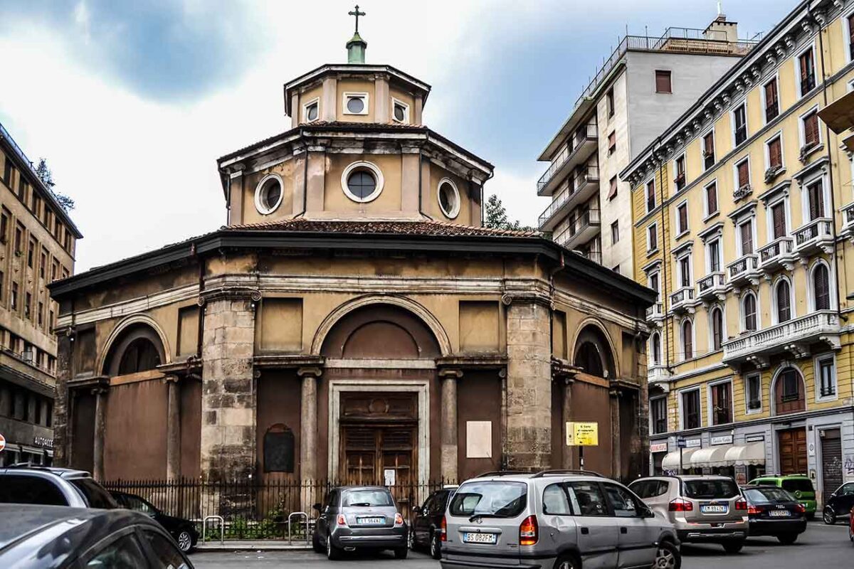 Kościół San Carlo al Lazzaretto w Mediolanie, historyczna budowla związana z dawnym lazaretem
