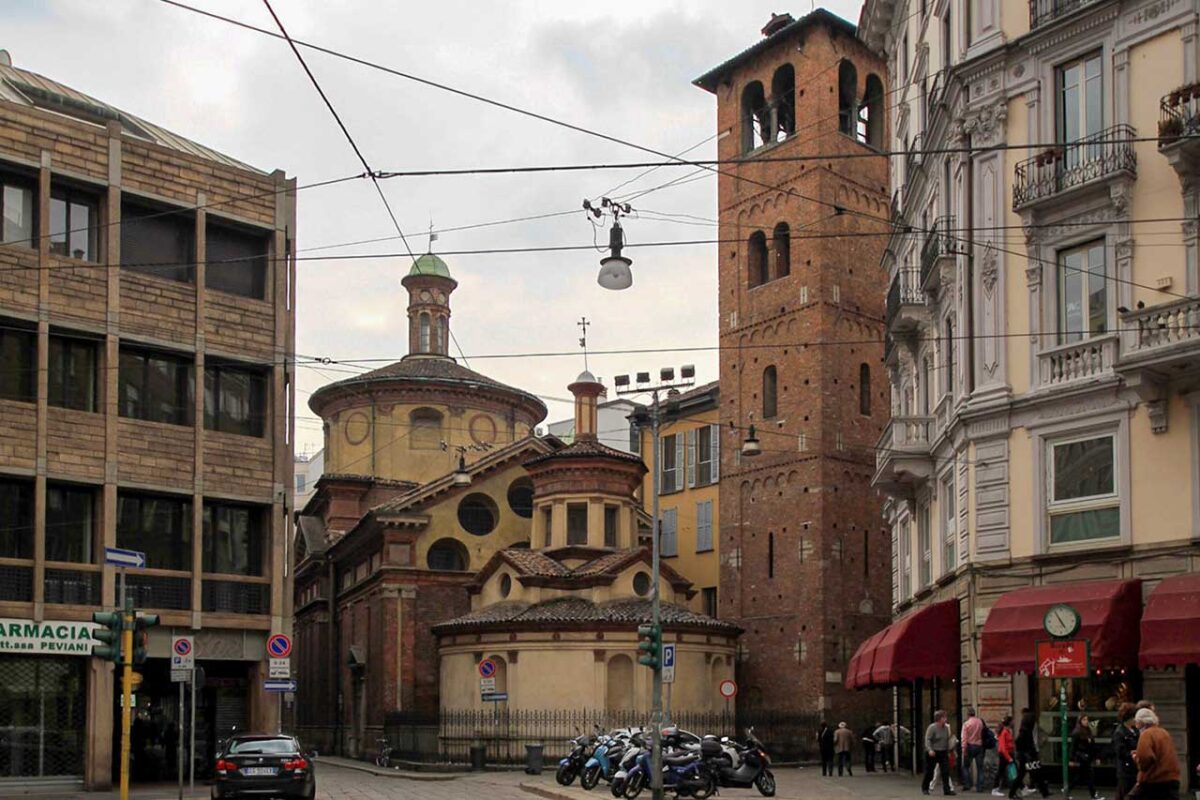 Kaplica San Satiro i stara dzwonnica z IX-XI wieku w stylu preromańskim